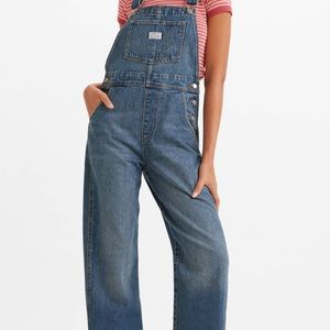 Vintage Style Levi’s Women’s Overalls, Large